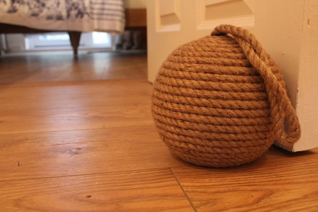 Tide House Seaside Holiday Cottage แชลดอน ภายนอก รูปภาพ